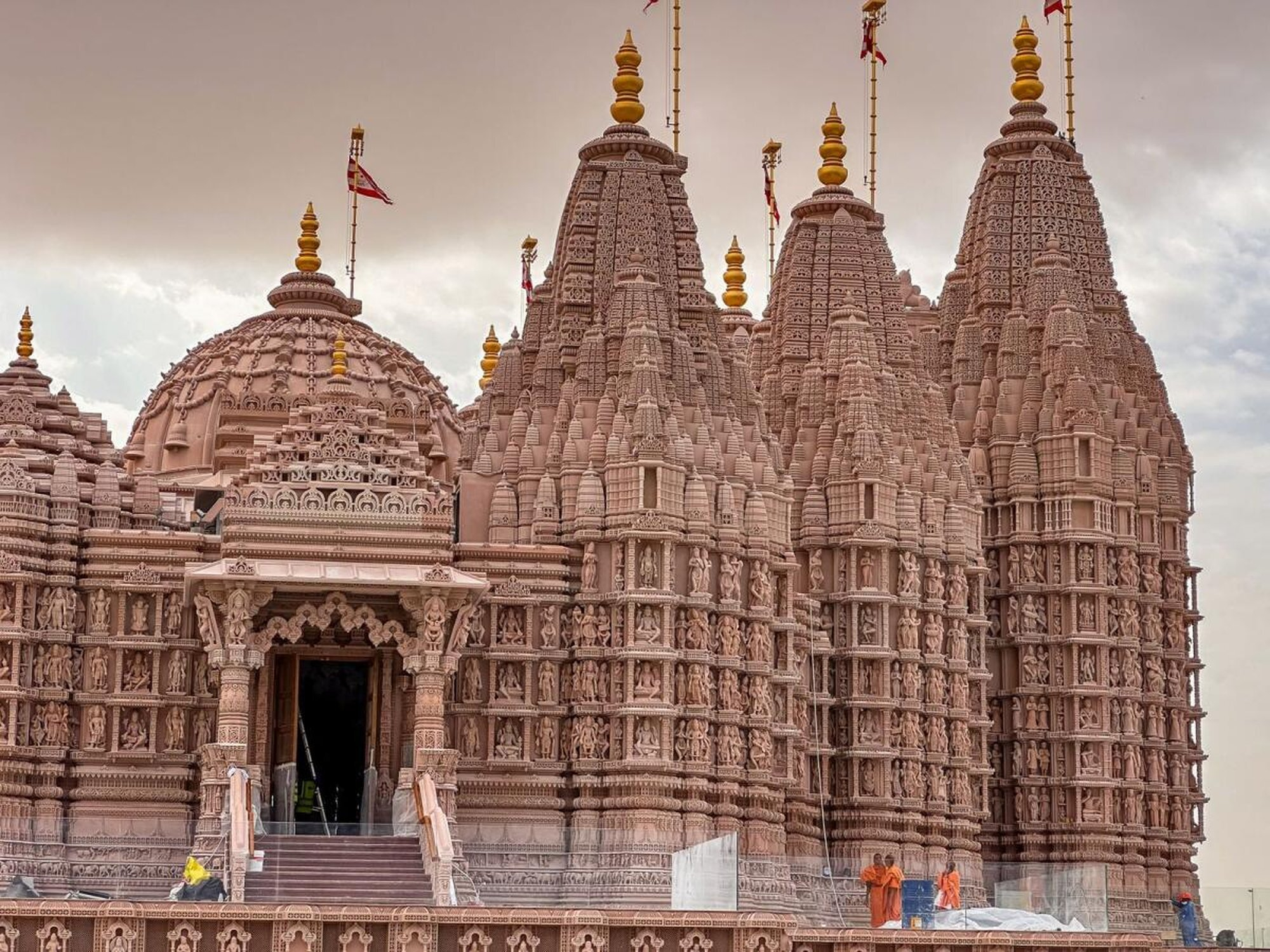 Abu Dhabi City Tour with BAPS Temple 